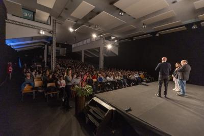 Proiezione 'L'ultima volta che siamo stati bambini' Claudio Bisio